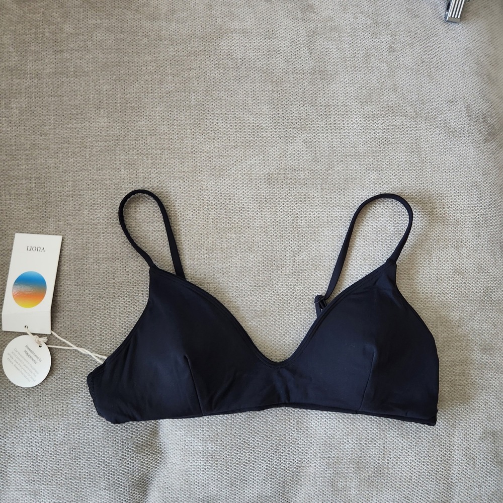 Vuori AllTheForm Micro Bra Black VW1510 Womens Medium NWT